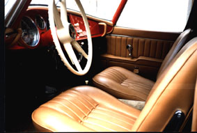 Interieur zu BMW 507 aus braunem Leder